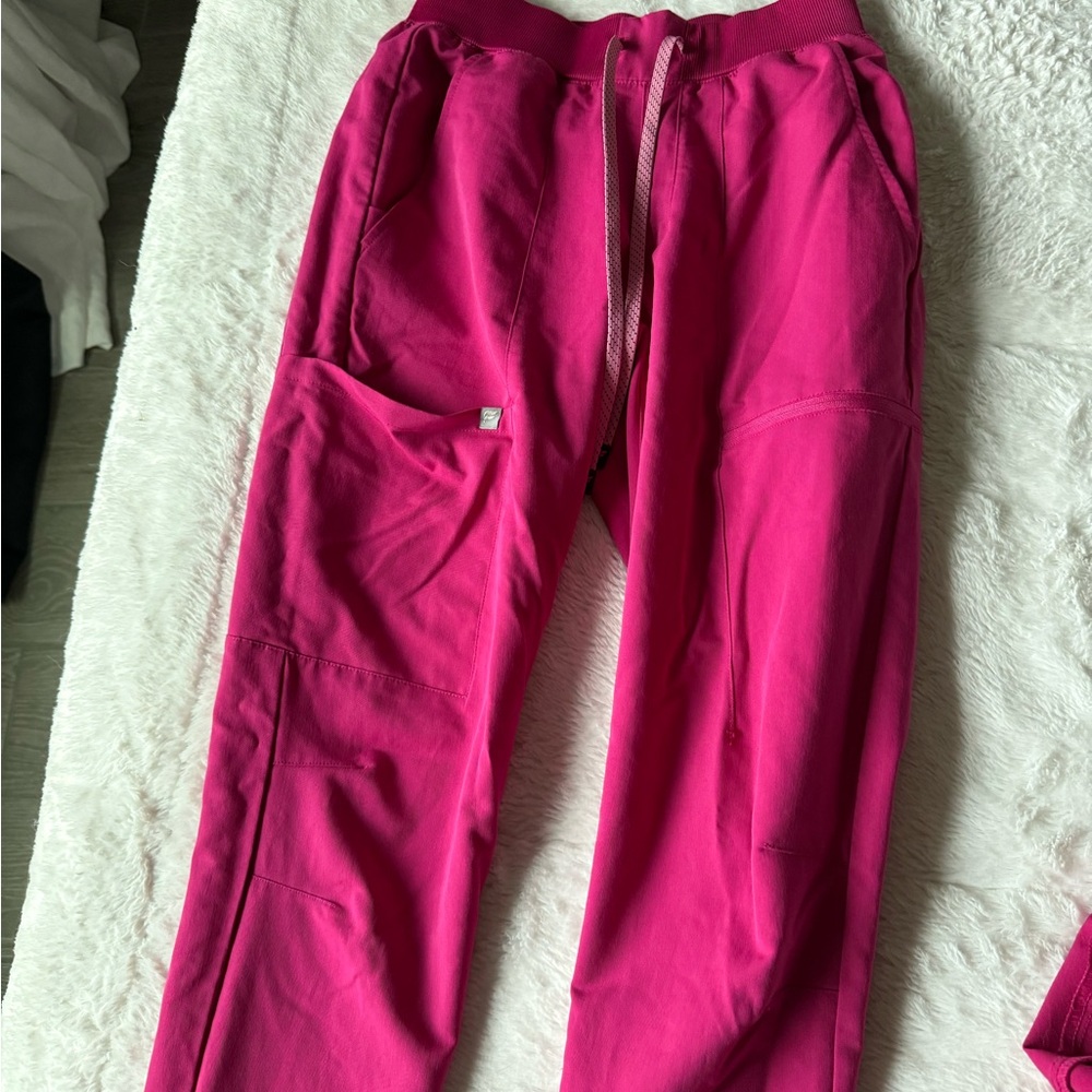 Fabletics Pink Scrub Joggers XS